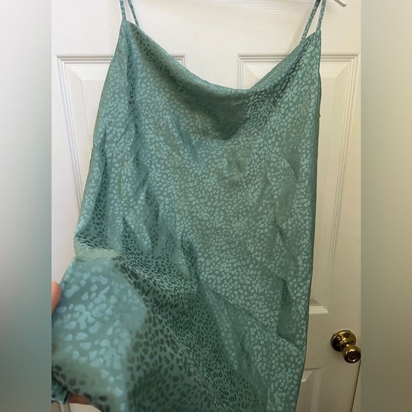 Light Green Leopard Print Silk Dress - Picture 3 of 3